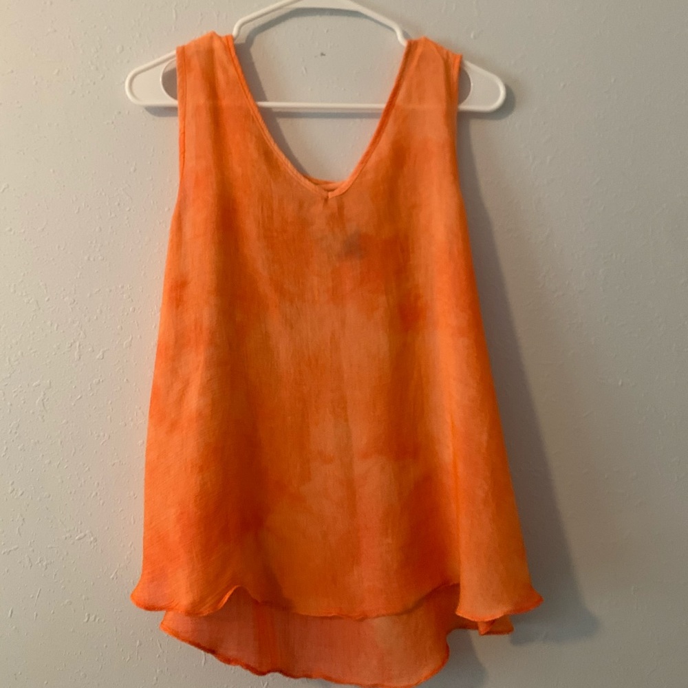 orange flowy top